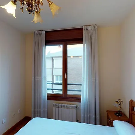 Sleeping Inn -- Guest House -- License Vut 786 -- Two Bedrooms With One Private Bathroom -- No Kitchen * Gijón